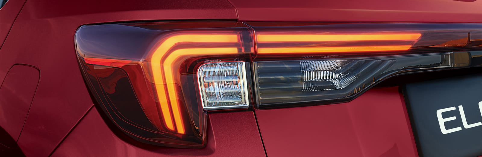 LED Tail Lamps with Dual Trails