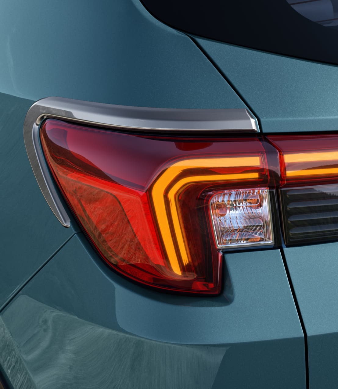 Tail Lamp Garnish - Dark Chrome